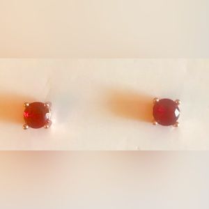 ✨BRAND NEW✨ SuperPretty😍 Ruby Red Fashion Crystal Stud Earrings
